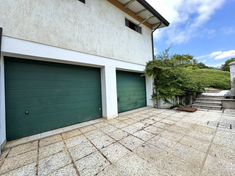 Casa immersa nel verde

Trattative riservate Immobiliare Unica Colceresa via Marconi 2 - 04241590...