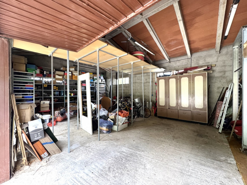 Casa immersa nel verde

Trattative riservate Immobiliare Unica Colceresa via Marconi 2 - 04241590...