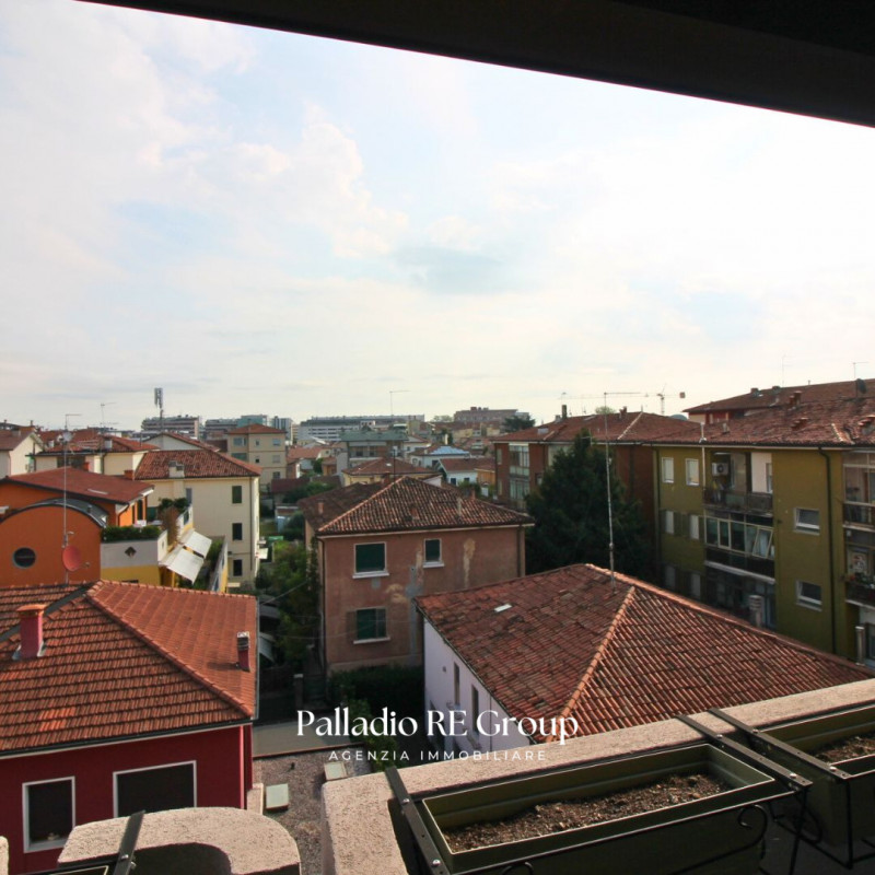 Scoprite il vostro nuovo spazio abitativo nel cuore di Santa Bertilla, una delle zone più ricerca...