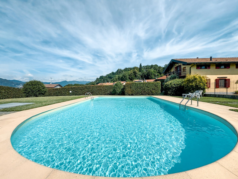 Reihenhaus zum Verkauf in Bolzano Novarese, in einer Wohnanlage mit Pool