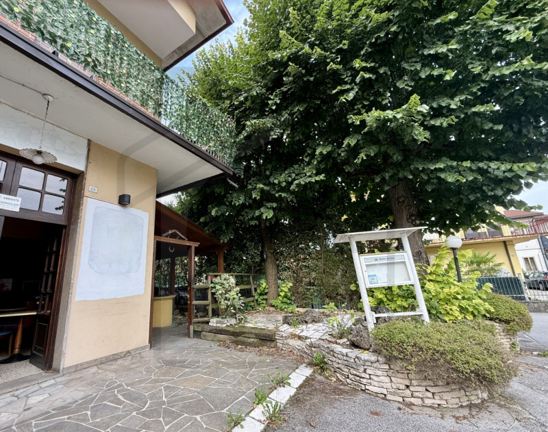 MONTEGROTTO TERME - Proponiamo in vendita a Montegrotto Terme in una zona ben servita e caratteri...