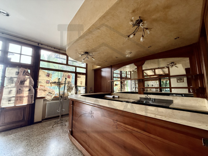 MONTEGROTTO TERME - Proponiamo in vendita a Montegrotto Terme in una zona ben servita e caratteri...