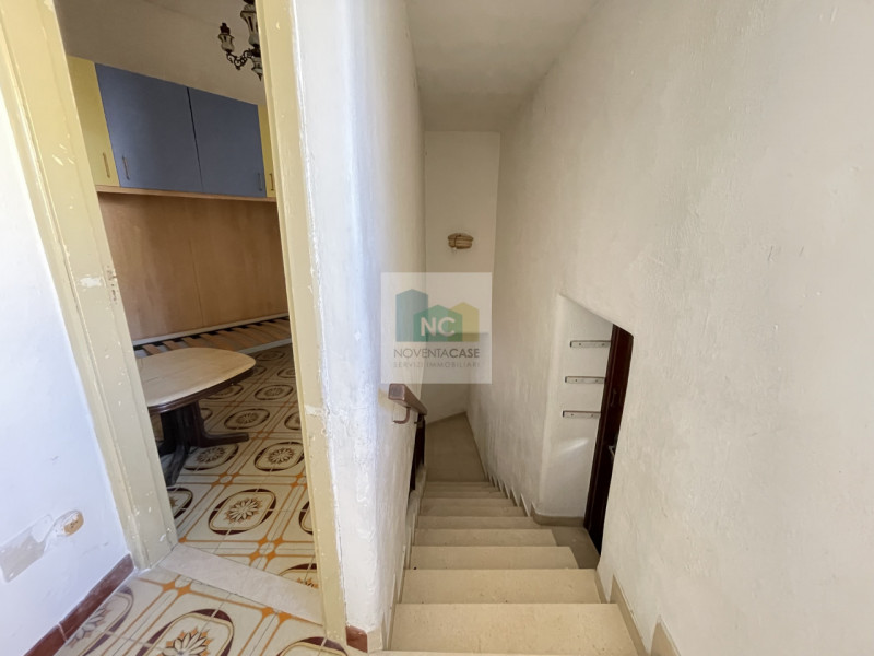 Se stai cercando un'opportunità imperdibile a Forio, non perdere questo spazioso appartamento qua...