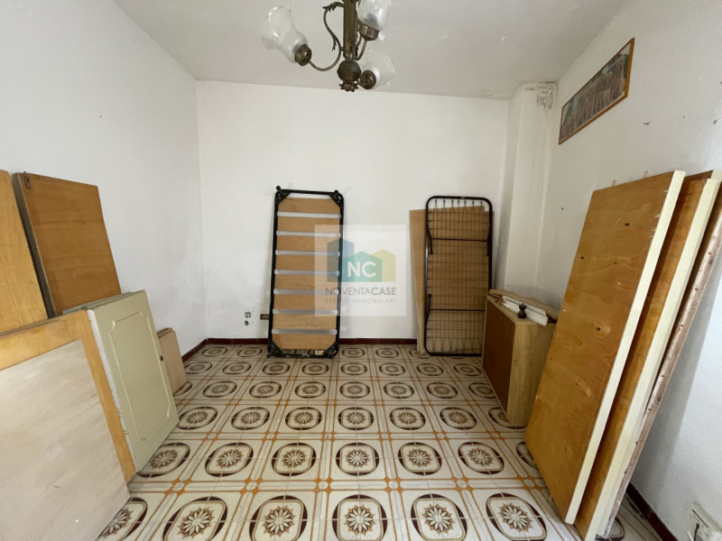 Se stai cercando un'opportunità imperdibile a Forio, non perdere questo spazioso appartamento qua...