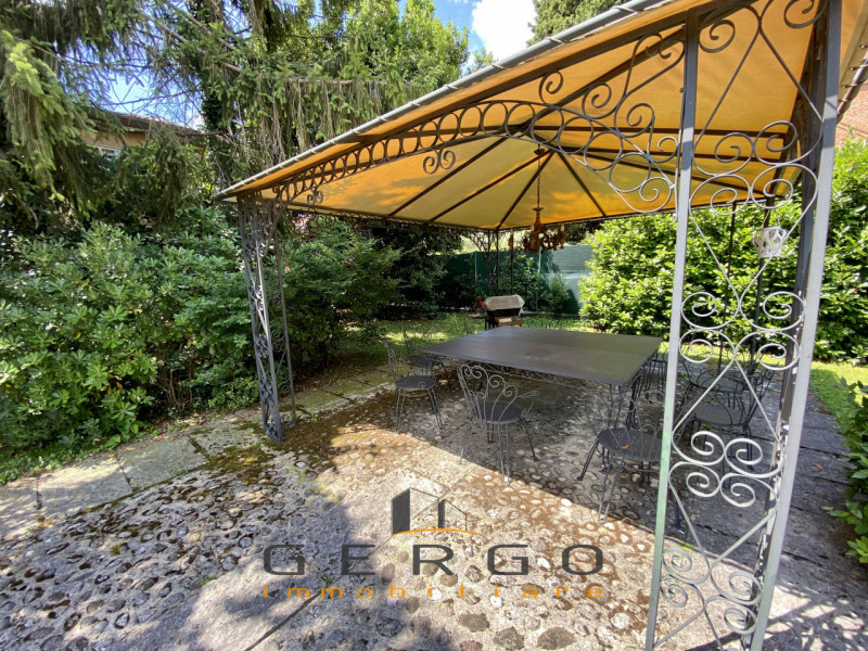 (Per INFO 3316190143) A Scorzè, in frazione Peseggia, proponiamo in vendita abitazione del 1800 e...