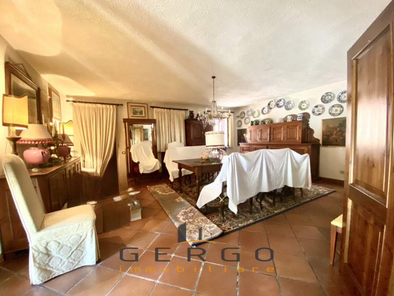 (Per INFO 3316190143) A Scorzè, in frazione Peseggia, proponiamo in vendita abitazione del 1800 e...