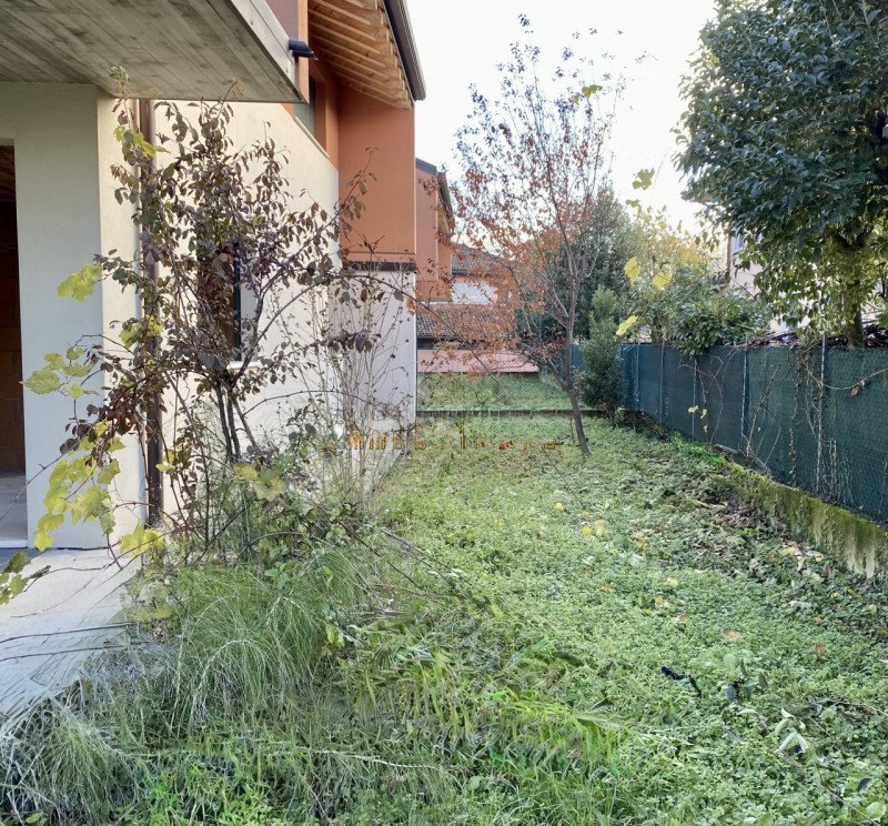 (Per INFO 3316190143) A Piombino Dese, in zona residenziale tranquilla e vicina al centro, propon...