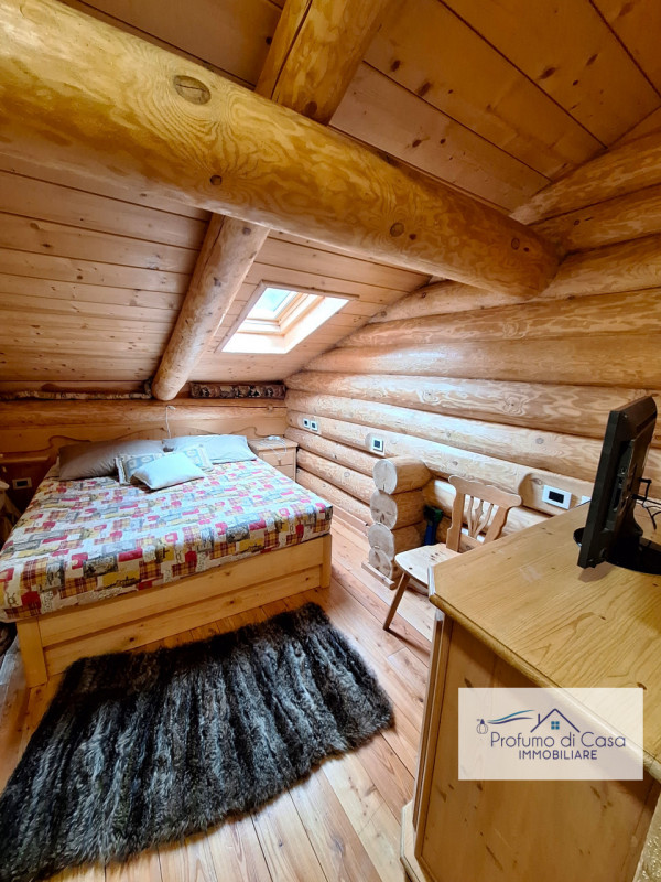 COMELICO SUPERIORE - Vi proponiamo in esclusiva uno splendido Chalet con vista sulle montagne, st...