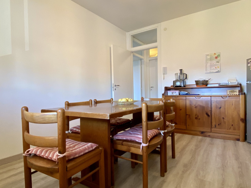 A Sandrigo, in una zona residenziale tranquilla e ben abitata, proponiamo in vendita un luminoso ...