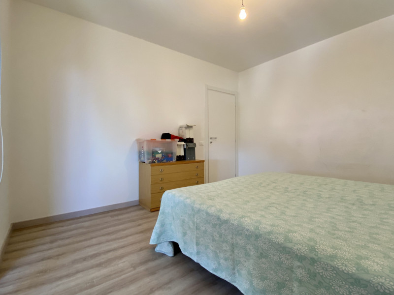 A Sandrigo, in una zona residenziale tranquilla e ben abitata, proponiamo in vendita un luminoso ...