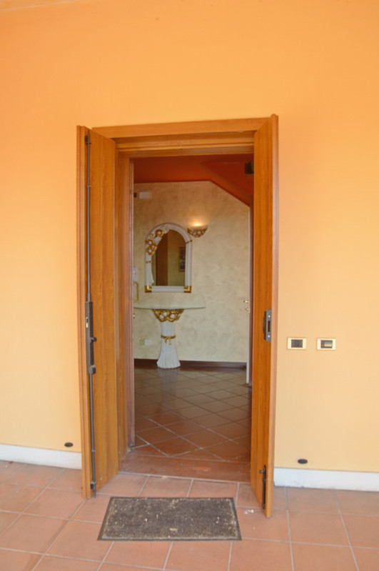 LA TUA NUOVA CASA INDIPENDENTE: SPAZIO, LUCE, GIARDINO E UN MAGNIFICO PORTICO TUTTO DA VIVERE
Bif...