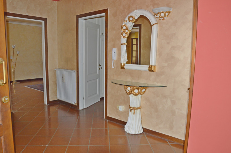 LA TUA NUOVA CASA INDIPENDENTE: SPAZIO, LUCE, GIARDINO E UN MAGNIFICO PORTICO TUTTO DA VIVERE
Bif...