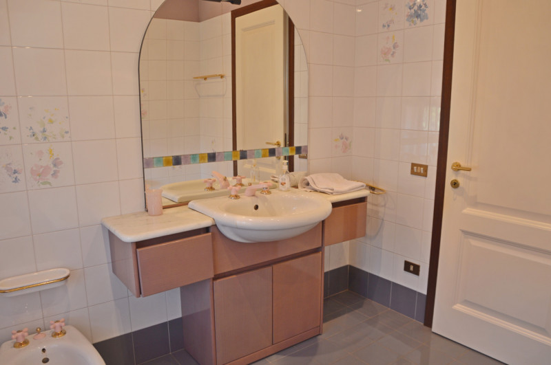 LA TUA NUOVA CASA INDIPENDENTE: SPAZIO, LUCE, GIARDINO E UN MAGNIFICO PORTICO TUTTO DA VIVERE
Bif...