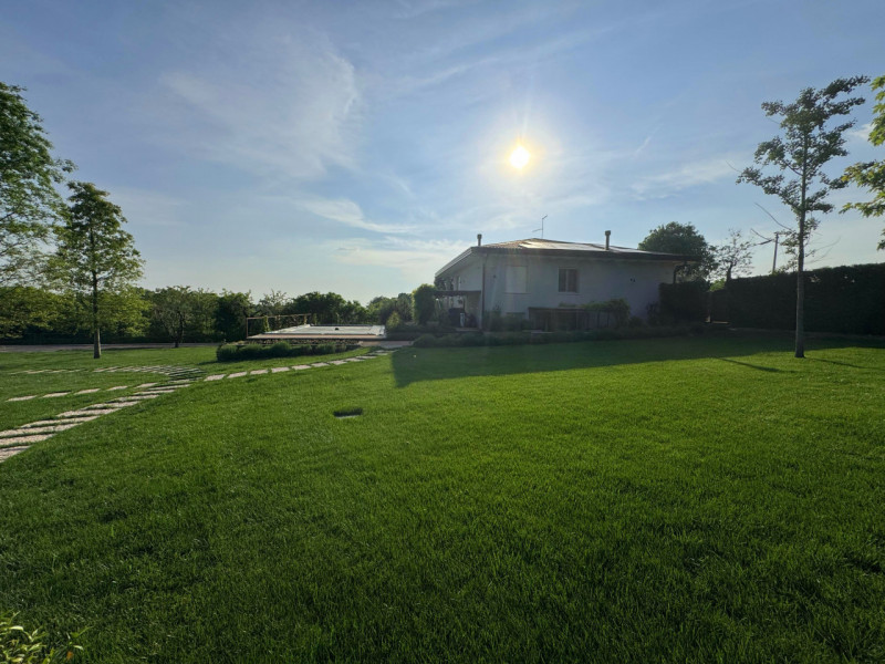 Lonato del Garda Vendita Villa moderna