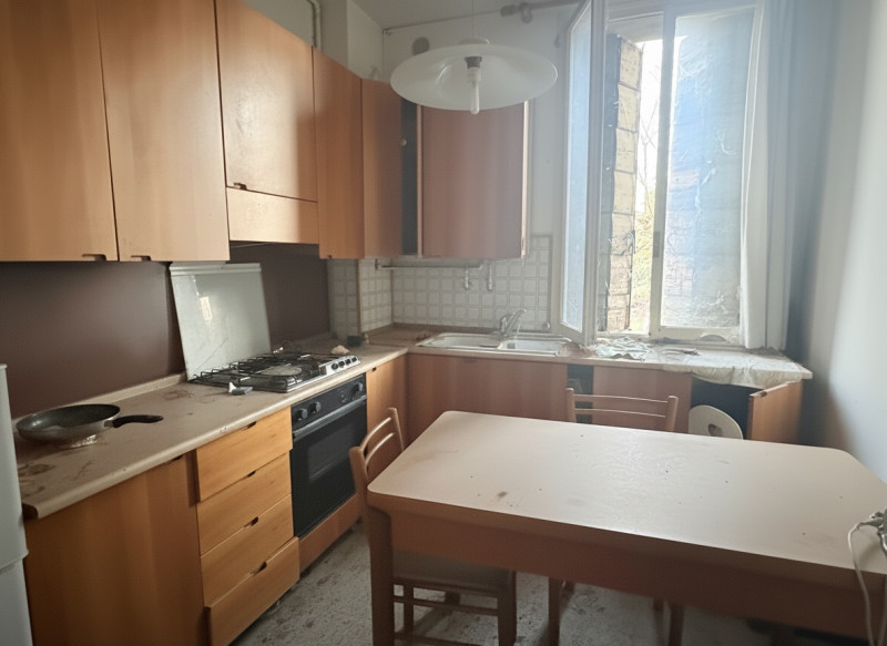 Proponiamo in vendita appartamento quadrilocale situato a Battaglia Terme, in una zona comodissim...