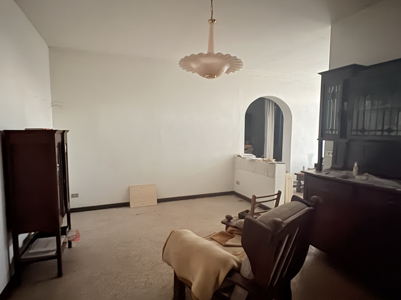 Proponiamo in vendita appartamento quadrilocale situato a Battaglia Terme, in una zona comodissim...