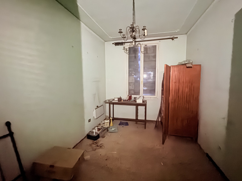 Proponiamo in vendita appartamento quadrilocale situato a Battaglia Terme, in una zona comodissim...