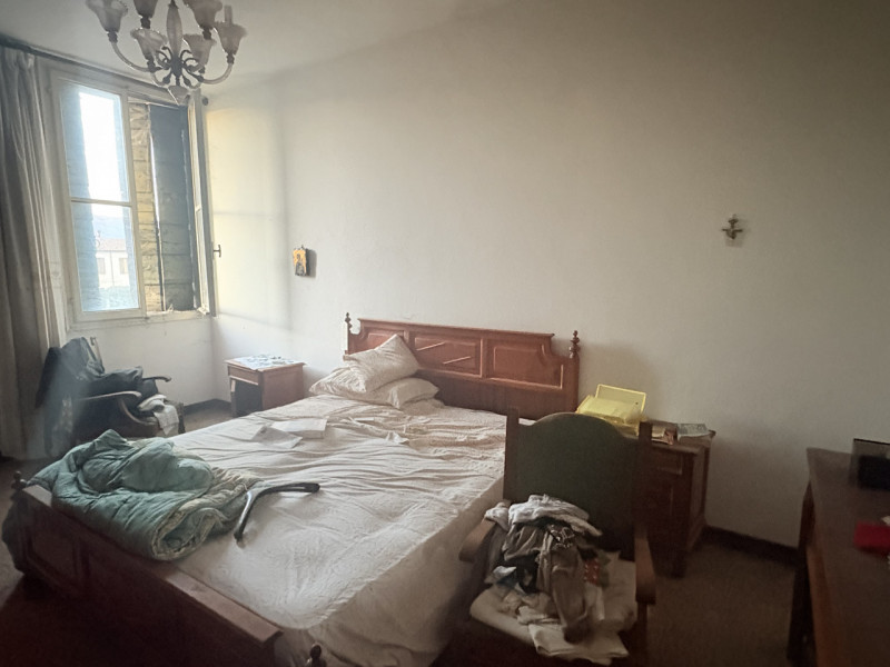 Proponiamo in vendita appartamento quadrilocale situato a Battaglia Terme, in una zona comodissim...