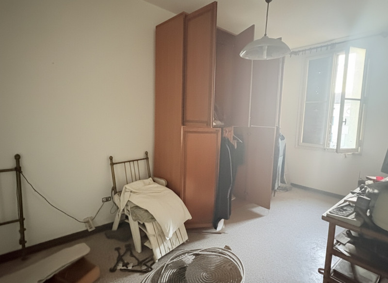 Proponiamo in vendita appartamento quadrilocale situato a Battaglia Terme, in una zona comodissim...