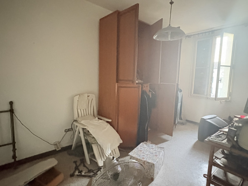 Proponiamo in vendita appartamento quadrilocale situato a Battaglia Terme, in una zona comodissim...