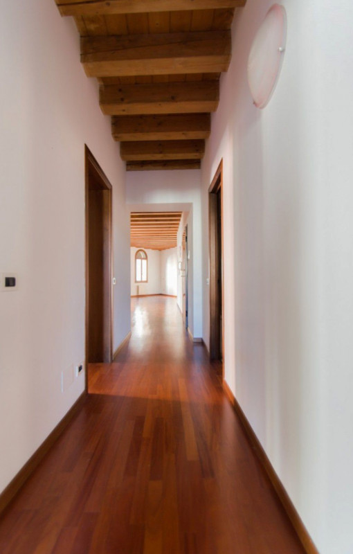 ELEGANTE E LUMINOSO APPARTAMENTO TRICAMERE IN LOCAZIONE A VICENZA CENTRO - RIF. 8281

Canone di l...