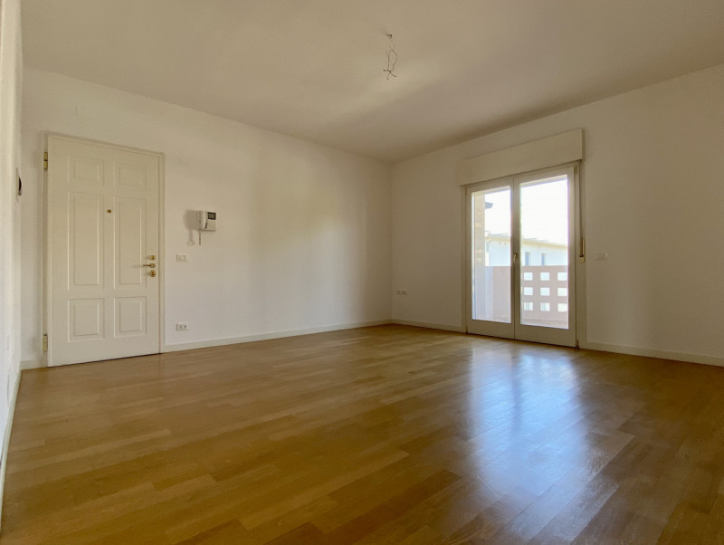 In elegante contesto residenziale del 2008, proponiamo in vendita un luminoso appartamento bicame...