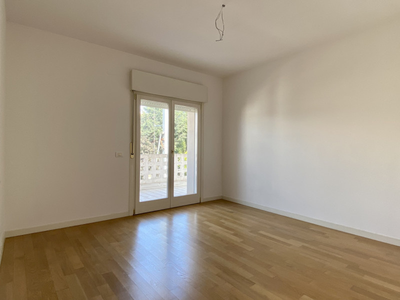 In elegante contesto residenziale del 2008, proponiamo in vendita un luminoso appartamento bicame...