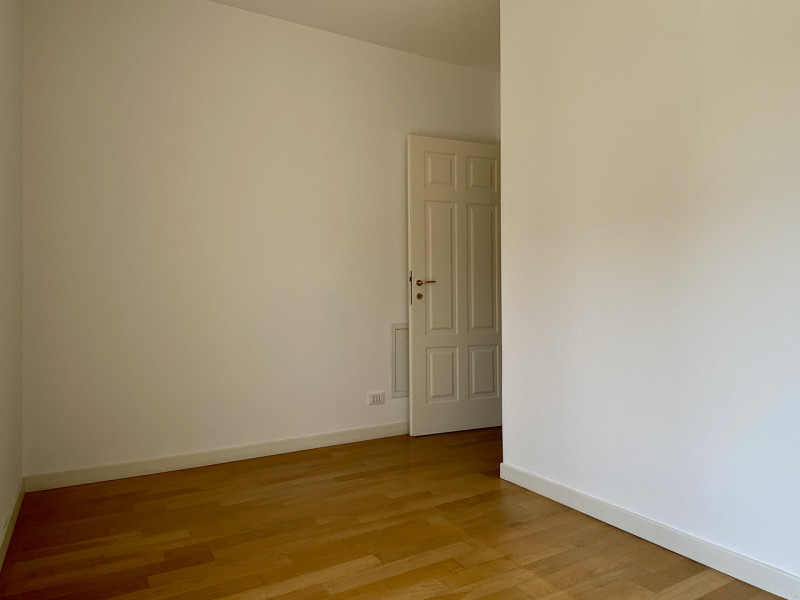 In elegante contesto residenziale del 2008, proponiamo in vendita un luminoso appartamento bicame...