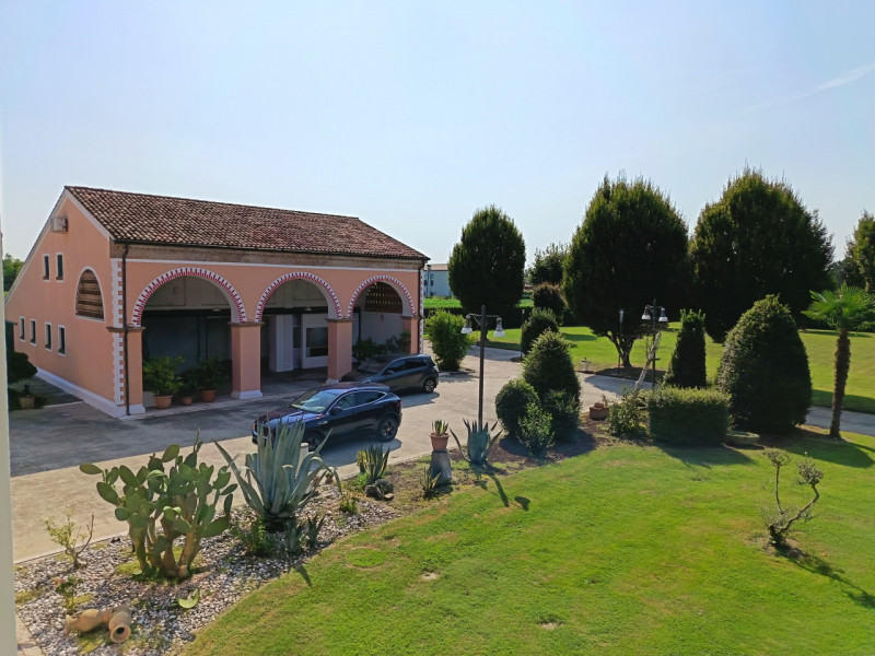 RIF. SGB800 - VILLA ESCLUSIVA
In una zona tranquilla e riservata, immersa nel verde della campagn...