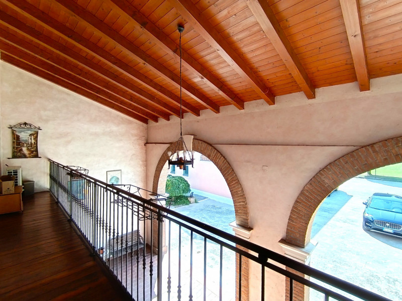 RIF. SGB800 - VILLA ESCLUSIVA
In una zona tranquilla e riservata, immersa nel verde della campagn...