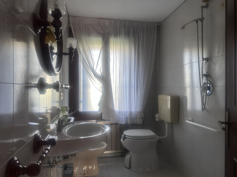 MARANO VICENTINO: in posizione tranquilla e immersa nel verde, proponiamo CASA SINGOLA SOVRAPPOST...