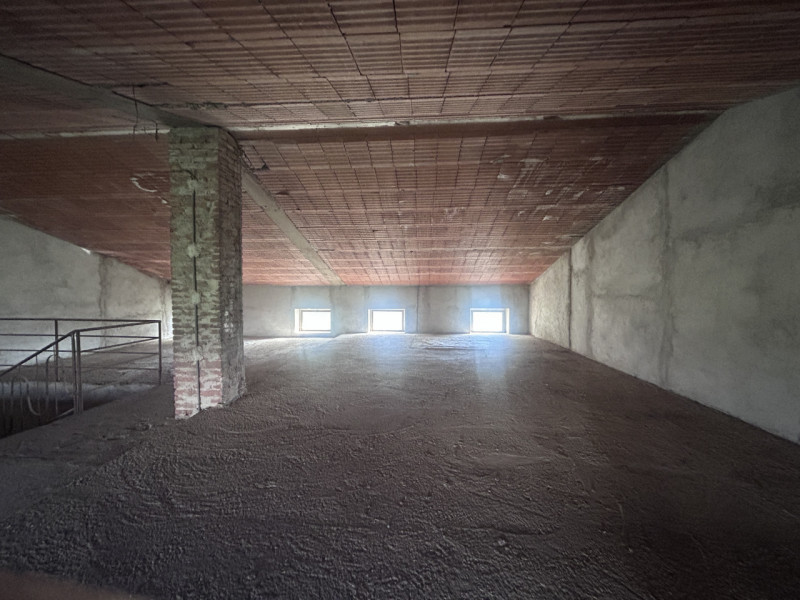 MARANO VICENTINO: in posizione tranquilla e immersa nel verde, proponiamo CASA SINGOLA SOVRAPPOST...