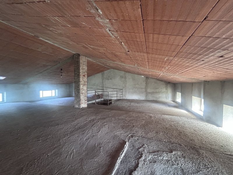 MARANO VICENTINO: in posizione tranquilla e immersa nel verde, proponiamo CASA SINGOLA SOVRAPPOST...