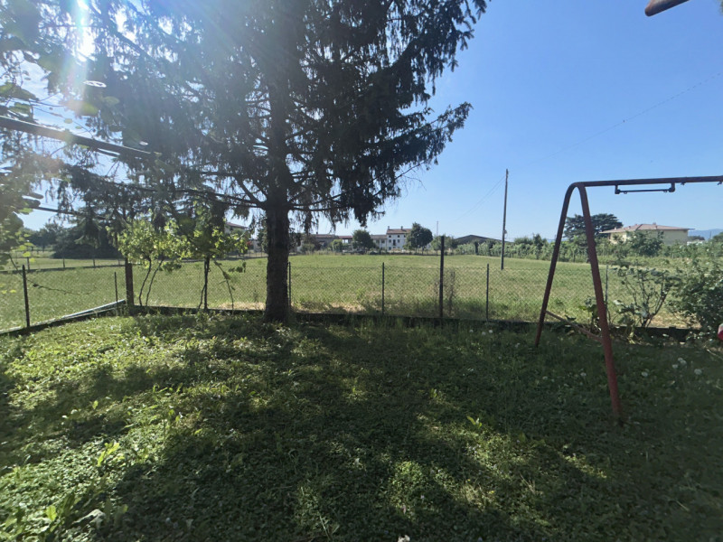 MARANO VICENTINO: in posizione tranquilla e immersa nel verde, proponiamo CASA SINGOLA SOVRAPPOST...