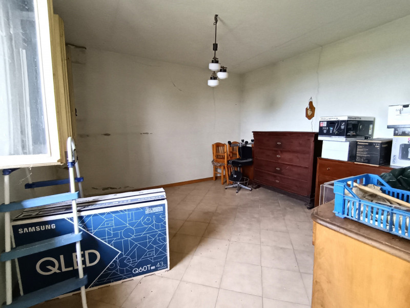 Rif. CM90
Si propone in vendita una casa accostata situata al termine di una strada chiusa nella ...