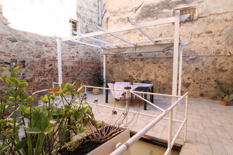 MONSELICE: scopri questo splendido appartamento trilocale, al primo piano, situato nel centro sto...