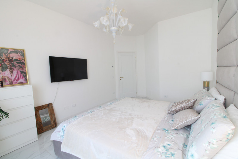 MONSELICE: scopri questo splendido appartamento trilocale, al primo piano, situato nel centro sto...