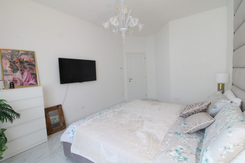 MONSELICE: scopri questo splendido appartamento trilocale, al primo piano, situato nel centro sto...