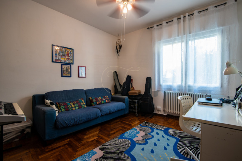 Scopri questo affascinante appartamento di 112 mq situato in zona Paltana a Padova, in una tranqu...