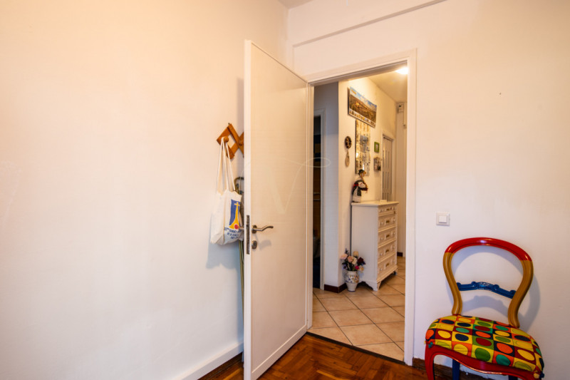 Scopri questo affascinante appartamento di 112 mq situato in zona Paltana a Padova, in una tranqu...