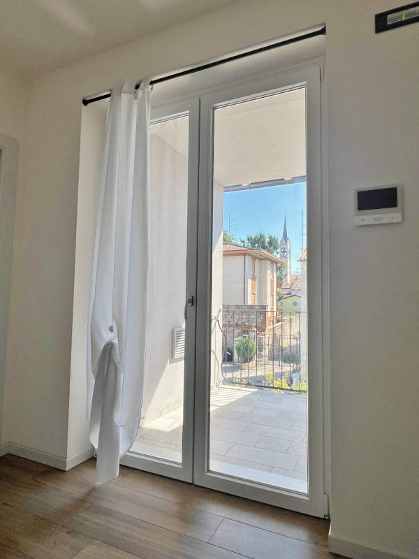 VENDESI VILLA COSTRUITA NEL 2020 E INSERITA IN CONTESTO DI CORTE COMUNE A MONTECCHIO MAGGIORE– Ri...