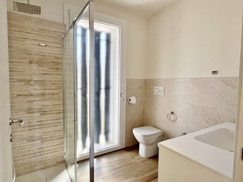 VENDESI VILLA COSTRUITA NEL 2020 E INSERITA IN CONTESTO DI CORTE COMUNE A MONTECCHIO MAGGIORE– Ri...