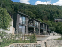Attico con piscina e vista sul lago di como, nesso
