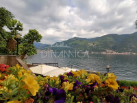 Attico con piscina e vista sul lago di como, nesso