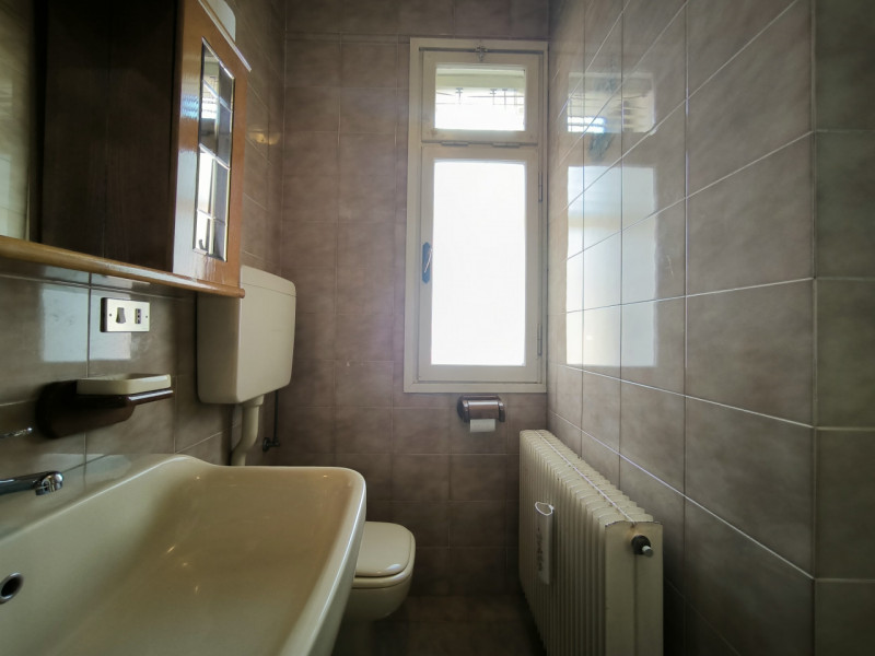 CARBONERA: VASCON

Proponiamo in vendita una bifamiliare situata nella zona residenziale di Vasco...