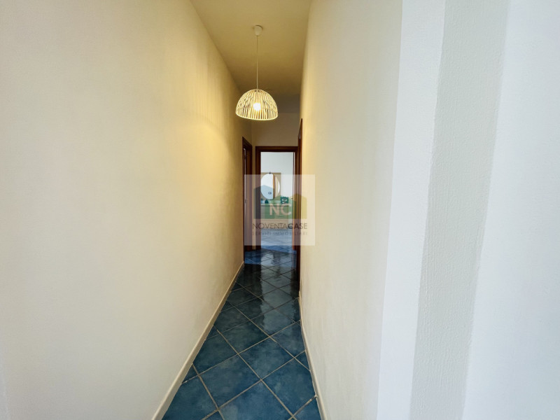 Scoprite il vostro angolo di paradiso nel cuore di Forio! Proponiamo in vendita un incantevole ap...