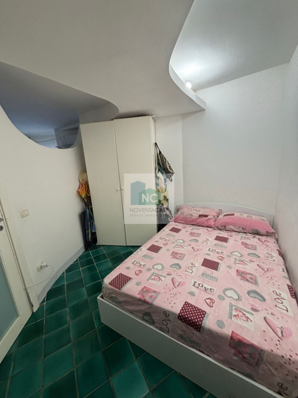 In una delle zone più affascinanti di Forio, precisamente nella tranquilla area del Cavallaro, vi...