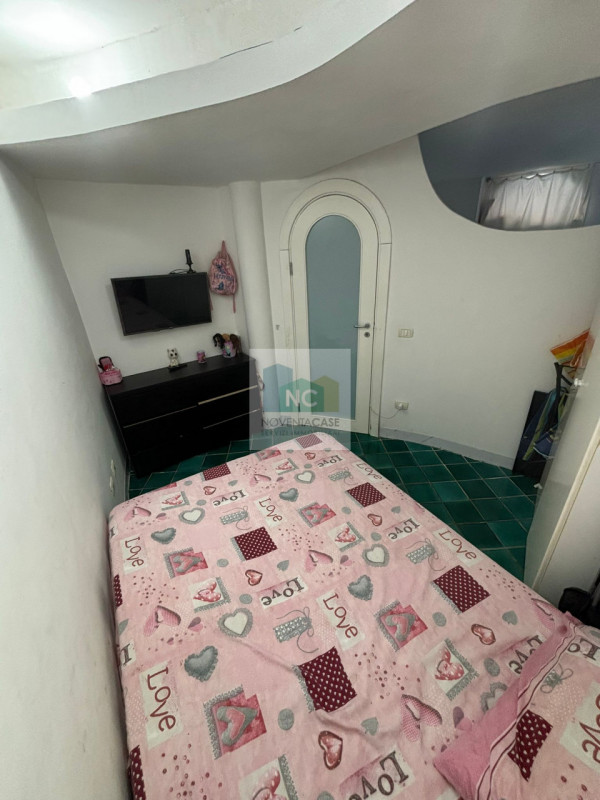 In una delle zone più affascinanti di Forio, precisamente nella tranquilla area del Cavallaro, vi...