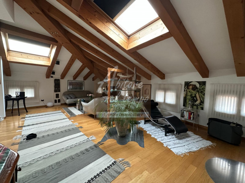 CITTADELLA (PD) - Zona Borgo Padova

In nostra esclusiva proponiamo in vendita un raffinato attic...