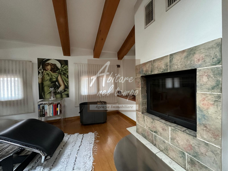 CITTADELLA (PD) - Zona Borgo Padova

In nostra esclusiva proponiamo in vendita un raffinato attic...